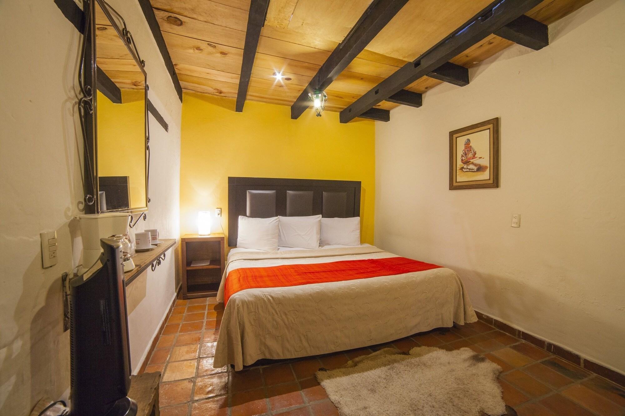 Hotel Adobe Y Teja Сан-Кристобаль-де-Ла-Касас Экстерьер фото