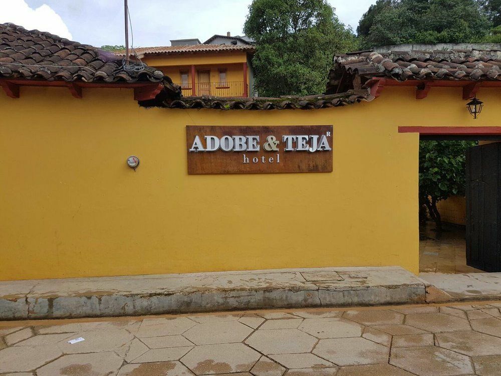 Hotel Adobe Y Teja Сан-Кристобаль-де-Ла-Касас Экстерьер фото